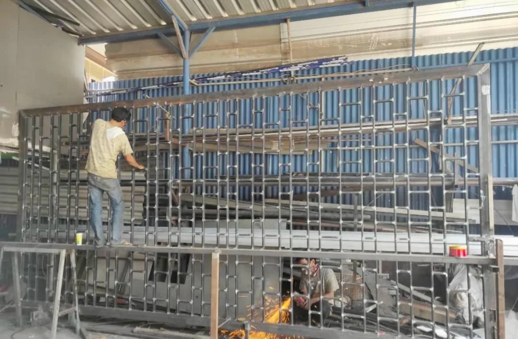 proses pengerjaan bengkel al hadid mubarok